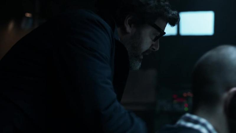 Кадры из сериала Бумажный дом (2017)