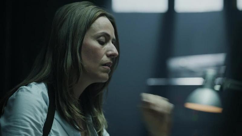 Кадры из сериала Бумажный дом (2017)